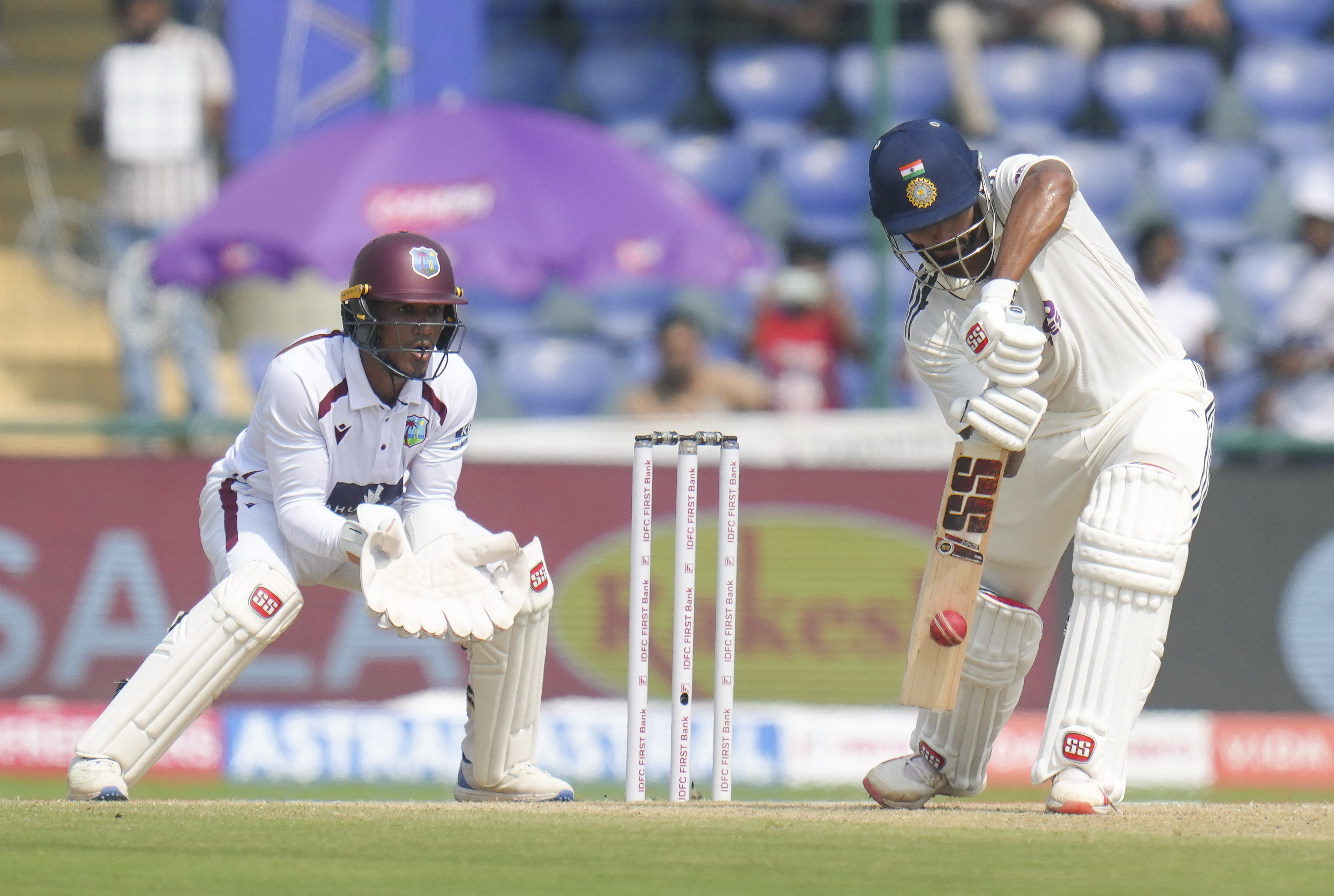 नीतीश रेड्डी ने 54 बॉल पर 43 रन बनाए।