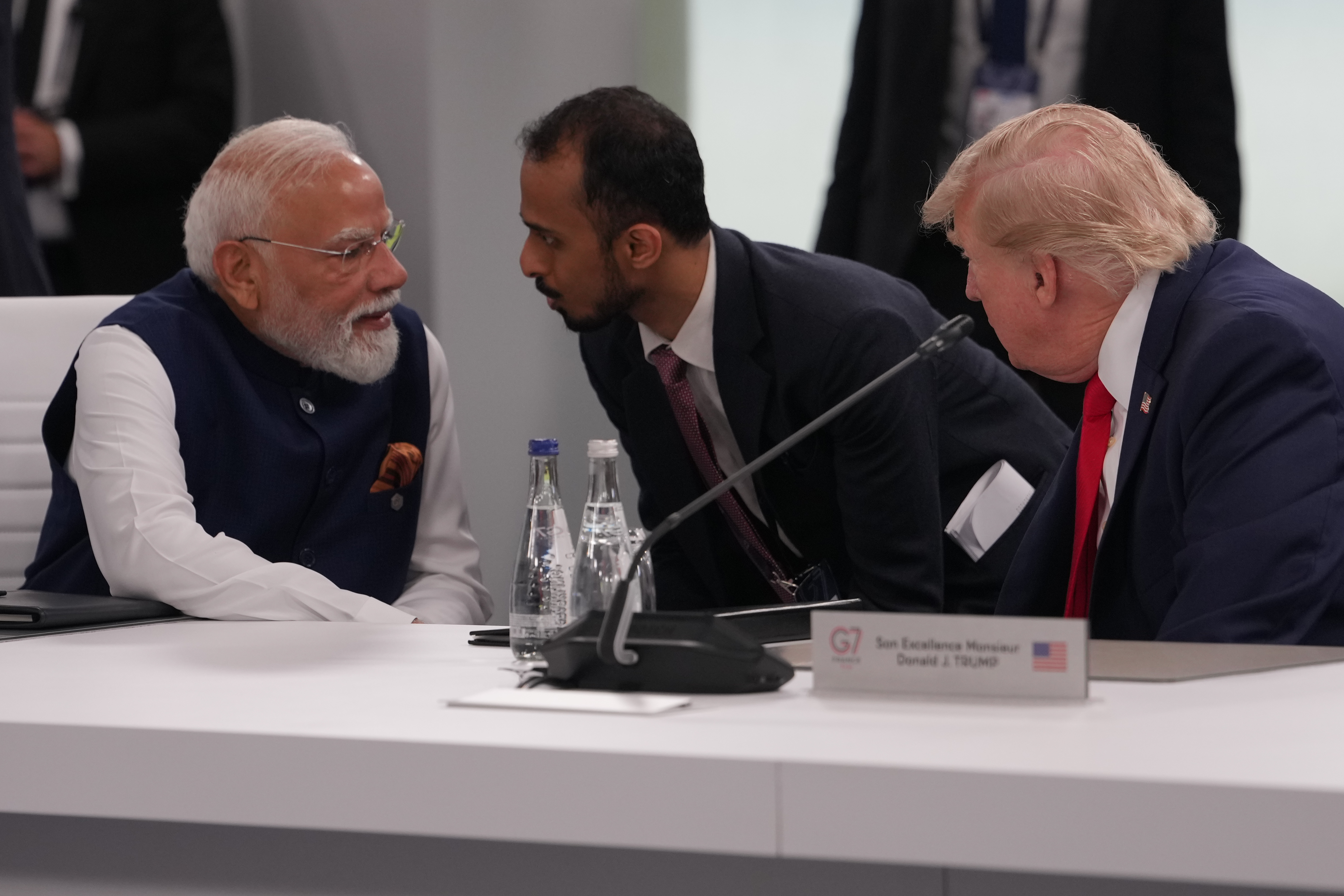 पीएम मोदी और ट्रम्प के बीच 16 महीने बाद मुलाकात हुई। इससे पहले दोनों फरवरी 2025 में वॉशिंगटन में मिले थे।